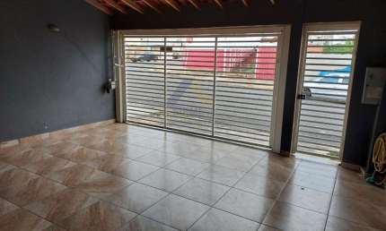 Casa para Venda em Salto, Residencial Parque Laguna, 2 dormitórios, 1 banheiro, 2 vagas