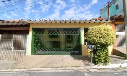 Casa tipo para venda com 4 quartos, sendo 1 suíte, 188m²