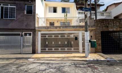 Sobrado para venda com 3 quartos, sendo 1 suíte, 201m²