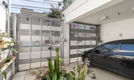Sobrado para venda com 3 quartos, sendo 1 suíte, 183m²