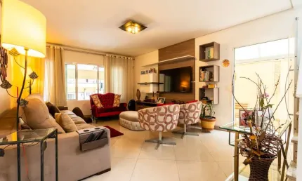 Sobrado para venda em Vila Gumercindo com 4 quartos, sendo 2 suítes, 229m²