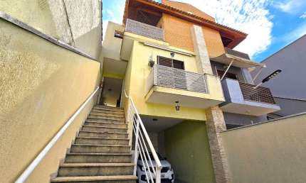 Casa tipo para venda em Vila Romana com 4 quartos, sendo 3 suítes, 210m²