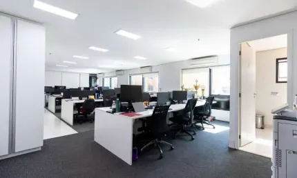Conjunto comercial para venda e locação em pinheiros, 240m²