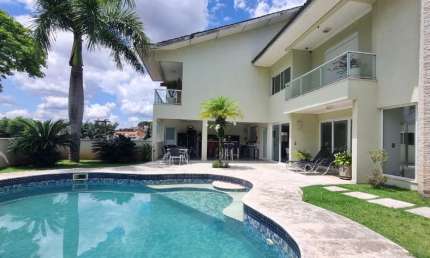 Sobrado para venda com 4 quartos, sendo 4 suítes, 600m²