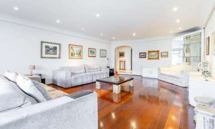 Apartamento tipo para venda com 4 quartos, sendo 2 suítes, 350m²