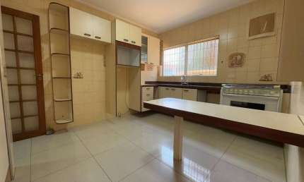 Sobrado para venda e locação com 2 quartos, sendo 1 suíte, 95m²