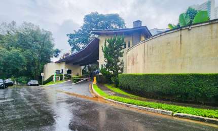 Casa no condomínio Condomínio Villa das Flores para locação com 4 quartos, sendo 2 suítes, 476m²