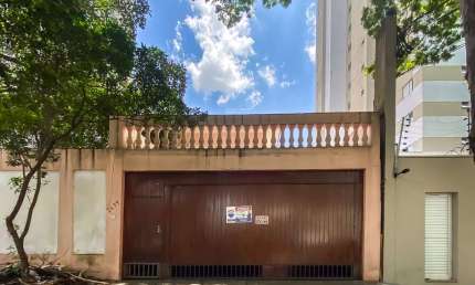 Casa tipo para venda com 3 quartos, sendo 2 suítes, 238m²