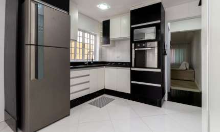 Casa tipo para venda com 3 quartos, sendo 1 suíte, 330m²