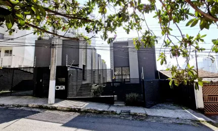Casa no condomínio Condomínio Cuber Real Parque para venda com 2 quartos, sendo 1 suíte, 126m²