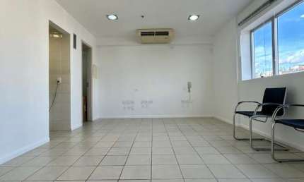 Sala comercial para alugar na Avenida Rouxinol, 1041, Moema, São Paulo