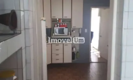Casa com Edícula, Churrasqueira, Jardim e Suíte com Hidro – 325 m² na Rua Sônia Ribeiro