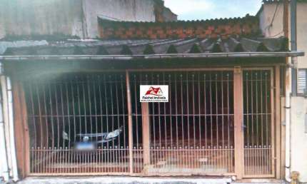 Casa de 130m² com 4 dorm, sala, cozinha, quintal, 2 banheiros e 2 vagas por 480.000,00 - Vila Ema/SP
