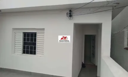 Casa com 2 dorm., banheiro e lavabo, sala, cozinha, área de serviço e terraço próximo ao Shopping Anália Franco - V. Invernada/SP