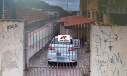 Casa térrea com terreno de 6 x 26 m² reformada e desocupada, com 2 dorm. e 4 vagas. dá para financiamento e isenta de iptu - v. dalila/sp