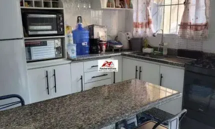 Sobrado de 82,70m² com 2 dormitórios, 1 banheiro, churrasqueira e quintal por 400.000,00, próximo ao metro V. Matilde - Penha de França/SP