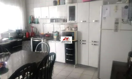 Casa térrea com terreno de 6x24m² com 2 dorm. 1 banheiro, churrasqueira, quintal e 2 vagas. docs ok. valor 530.000,00 - v. regente feijo/sp