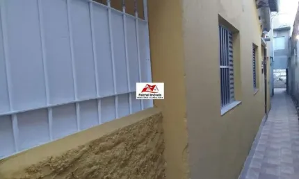Casa térrea 40m² com 1 dorm., sala, cozinha e banheiro, sem vaga por 1.200,00/mês - V. Invernada/SP