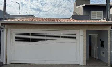 Linda casa à venda em Bragança Paulista-SP, Residencial Quinta dos Vinhedos  3 quartos, 1 suíte, 2 salas, 2 vagas, 117m².