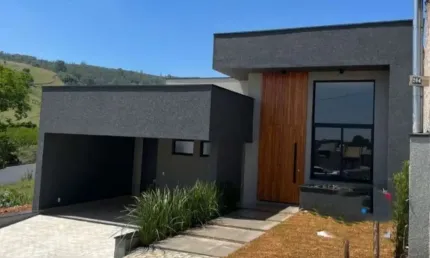 Casa de Luxo em Condomínio Portal da Serra - 3 quartos, 1 suíte, 2 salas, 2 vagas - Bragança Paulista-SP