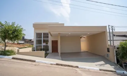 Venda de Casa em Condomínio de Alto Padrão em Bragança Paulista-SP: 3 quartos, 1 suíte, 1 sala, 2 vagas de garagem, 153 m².