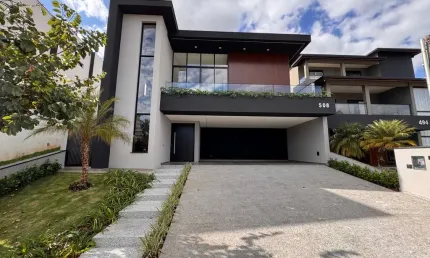 Casa de luxo à venda em Bragança Paulista-SP, no Condomínio Vale das Águas: 3 quartos, 3 suítes, 2 salas, 2 vagas, 318,28 m².