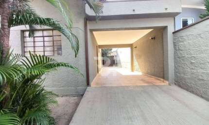 Casa com 2 dormitórios para alugar, 137 m² por R$ 3.534,49/mês - Vila Brizzola - Indaiatuba/SP