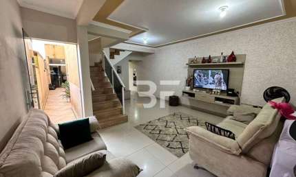 Casa com 3 dormitórios, 170 m² - venda por R$ 850.000,00 ou aluguel por R$ 4.171,00/mês - Jardim Regina - Indaiatuba/SP
