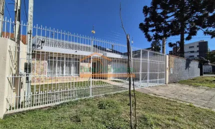 Casa comercial para alugar na Rua Lamenha Lins, 2845, Parolin, Curitiba, 162 m2 por R$ 2.900
