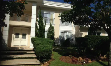 Sobrado á venda ou locação no Jardim Paraíba - Jacareí/SP com 742 m²