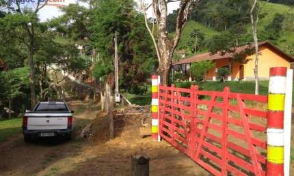 Chácara com 3 dormitórios à venda por R$ 460.000,00 - Boa Vista - Igaratá/SP