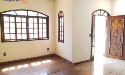 Sobrado com 4 dormitórios à venda, 110 m² por R$ 958.000,00 - Jardim Satélite - São José dos Campos/SP