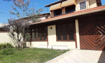 Sobrado com 4 dormitórios à venda, 245 m² por R$ 950.000,00 - Jardim Satélite - São José dos Campos/SP