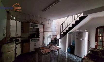 Sobrado à venda no Jardim das Indústrias - Jacareí/SP com 174 m²