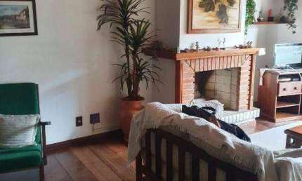 Apartamento à venda na Vila Inglesa - Campos do Jordão/SP com 185 m²
