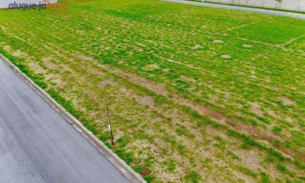 Terreno à Venda em Condomínio Fechado no Jardim das Flores com 250 metros.