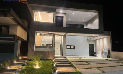 Casa de alto padrão para venda no condomínio Santa Mônica com 190 m²