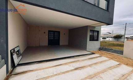 Casa à venda no Jardim Jacinto em Jacareí/SP com 226 m²