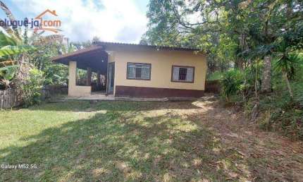 Chácara com 3 dormitórios para alugar, 5 m² por R$ 2.295,00/mês - Chácara Itamarati - Caçapava/SP