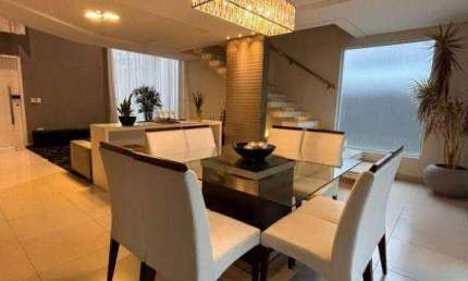 Casa para alugar no Jardim Altos de Santana I - Jacareí/SP com 330 m²