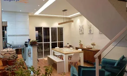 Casa Sobrado - Jardim Terras de Santa Helena - 3 Dormitórios - 229m².