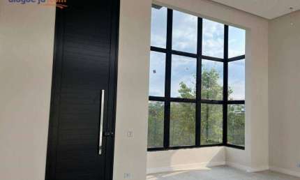 Casa à venda no Urbanova em São José dos Campos/SP com 362 m²