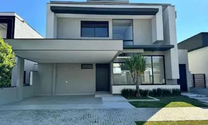 Casa à venda no Bairro Floresta - São José dos Campos/SP com 273 m²
