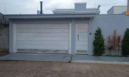 Sobrado com 3 dormitórios à venda, 200 m² por r$ 750.000,00 - village das flores - caçapava/sp