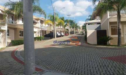 Sobrado com 3 dormitórios para alugar, 117 m² por R$ 5.875,00/mês - Urbanova - São José dos Campos/SP