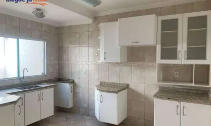 Casa com 2 dormitórios para alugar, 107 m² por r$ 2.950,00/mês - jardim califórnia - jacareí/sp