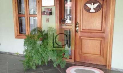 Casa em Condomínio de Luxo em Itu-SP: 3 Quartos, 1 Suíte, 5 Banheiros, 4 Vagas - Imperdível!