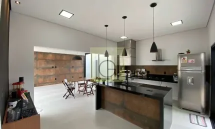 Casa em condomínio fechado com 2 quartos para alugar no Residencial Central Parque, Salto  por R$ 8.000