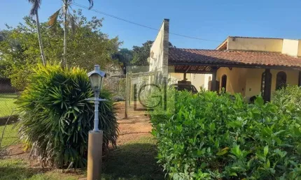 Chácara de luxo à venda em Itu-SP, bairro Chácara Carolina, 3 quartos, 1 suíte, 2 salas, 3 banheiros, 2 vagas, 262m².