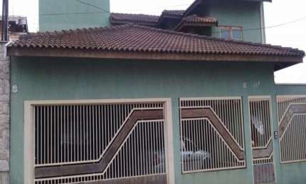 Casa com 3 quartos à venda no Jardim Celani, Salto  por R$ 700.000